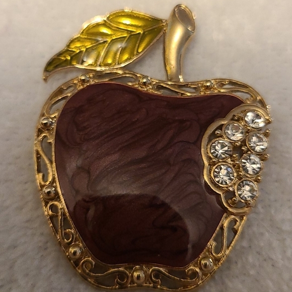 Gold tone and red with faux diamond's apple brooch - Picture 4 of 4